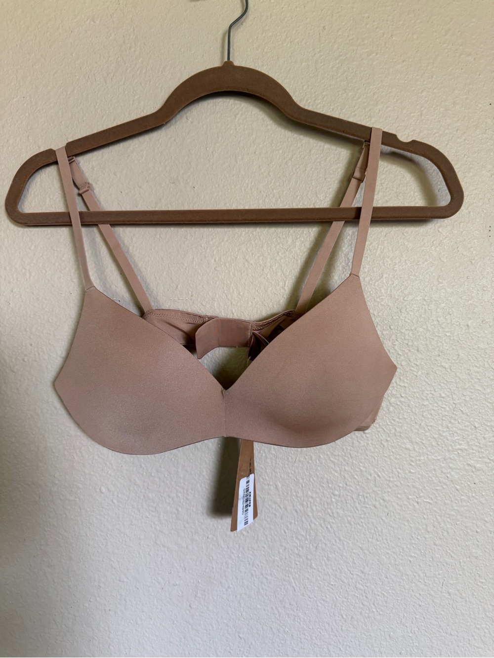 SKIMS wireless form push up plunge bra in clay size 36A